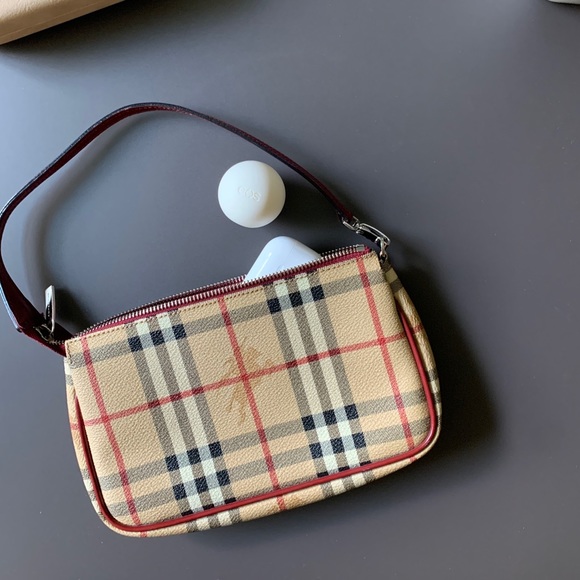 Burberry Haymarket Check Pochette - Picture 2 of 5